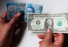 Dólar recupera centavos